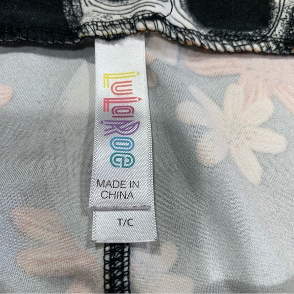 LuLaRoe TC Fright Club Floral Skull Halloween Leggings Tall Curvy - Picture 6 of 16